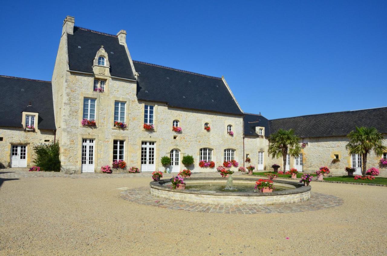 Hotel Le Manoir Des Marronniers Sully  Exterior foto